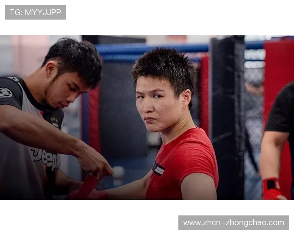 张伟丽的勇气：放弃草量级金腰带，升重挑战新高度